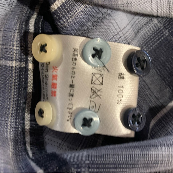 Ben Sherman Large Mens Button Down shirt with multicolored buttons - Picture 4 of 10